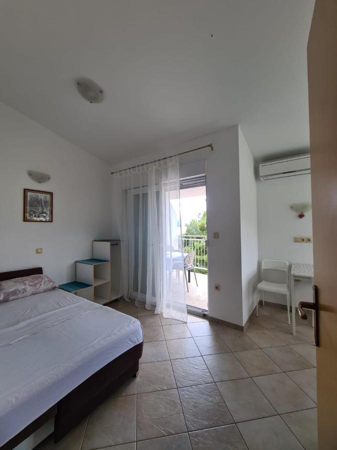 Oasis Of Peace Apartment Omiš Esterno foto